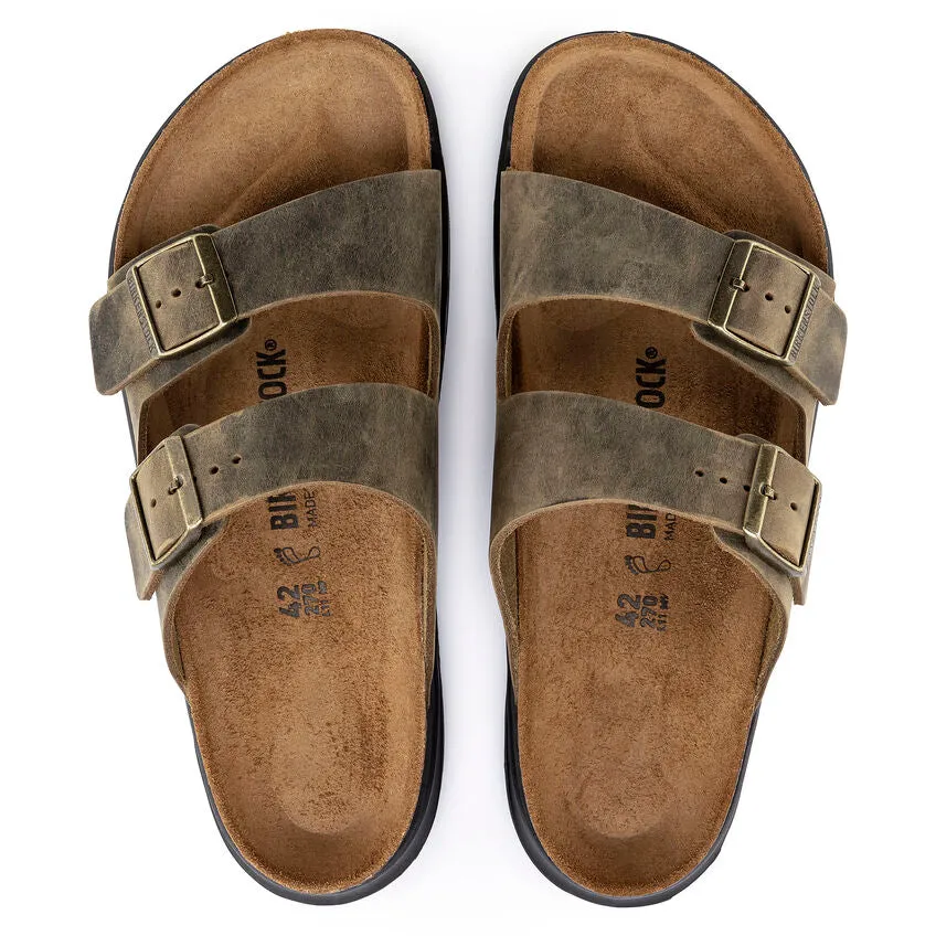 'Birkenstock' Men's Arizona Rugged Oiled Leather Sandal - Faded Khaki