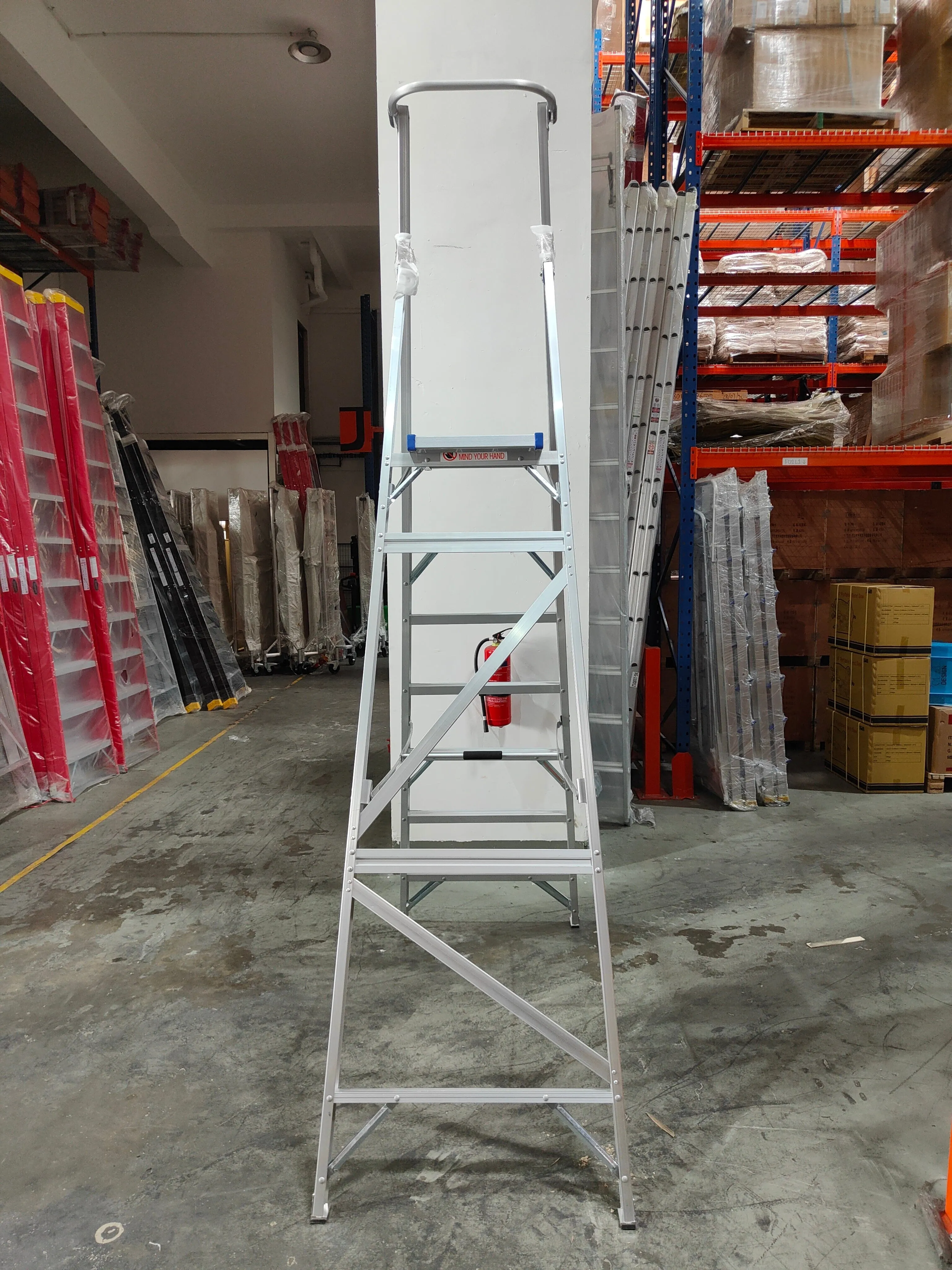 XG Aluminium Platform Ladders Come with Safety Chain | Sizes : 3 Steps to 12 Steps | Model : L-XG152EA