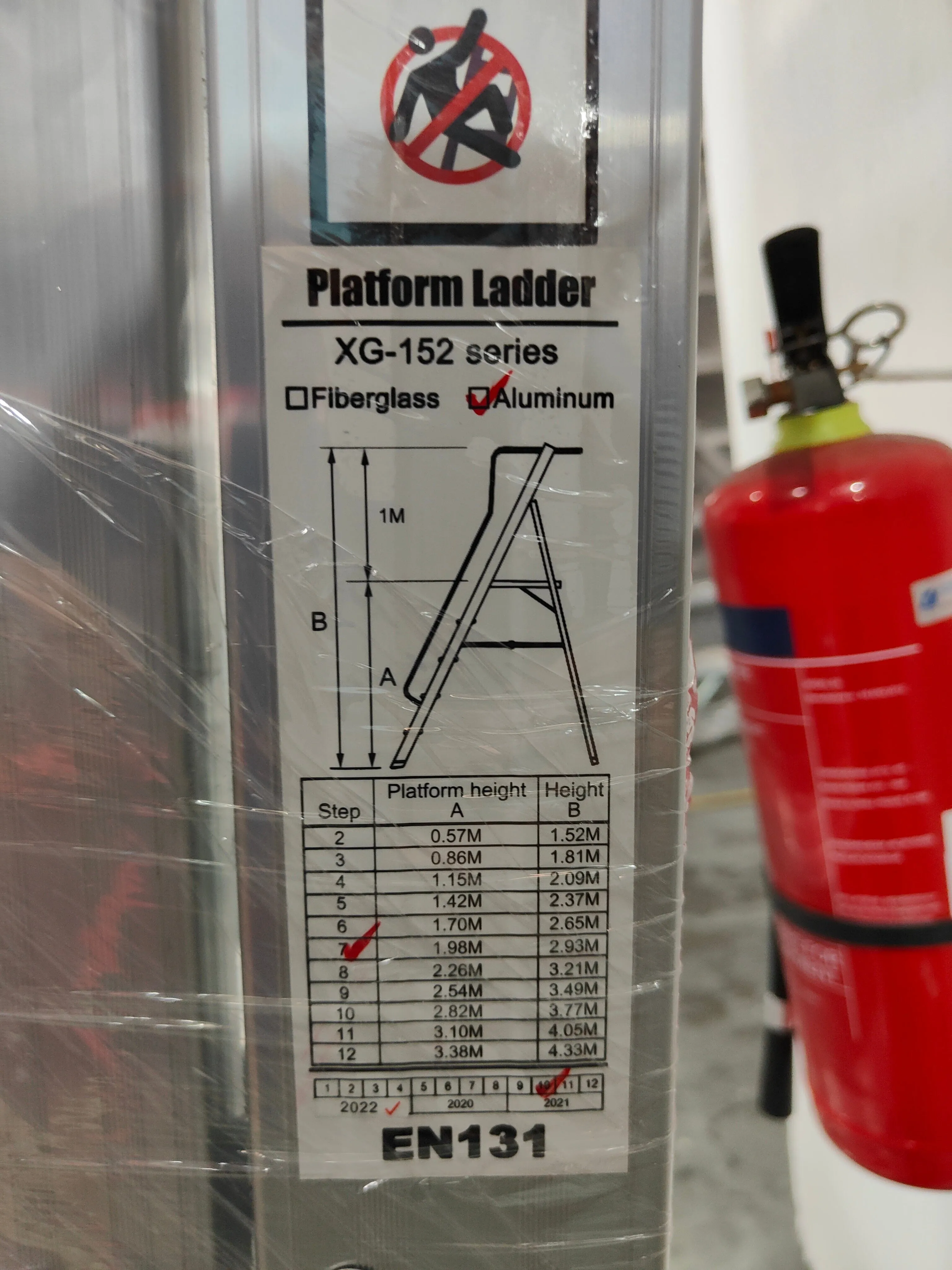 XG Aluminium Platform Ladders Come with Safety Chain | Sizes : 3 Steps to 12 Steps | Model : L-XG152EA